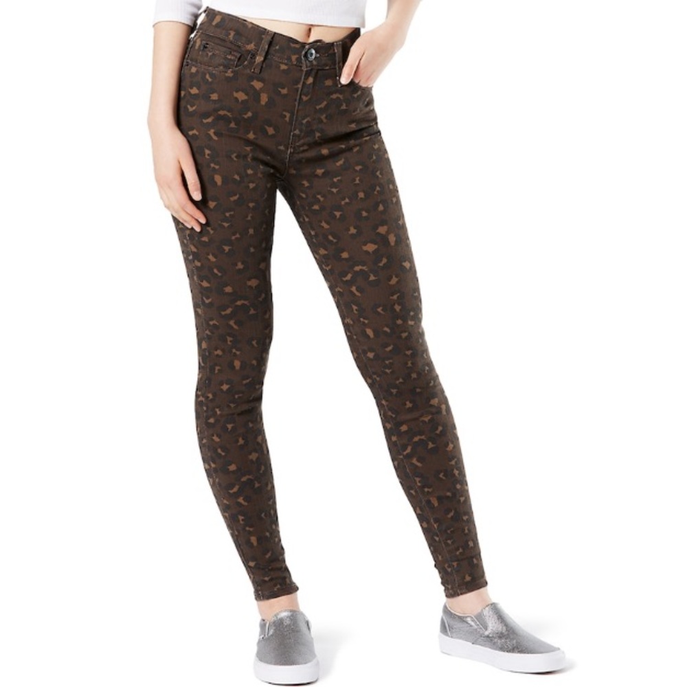 Denizen High Rise Leggings